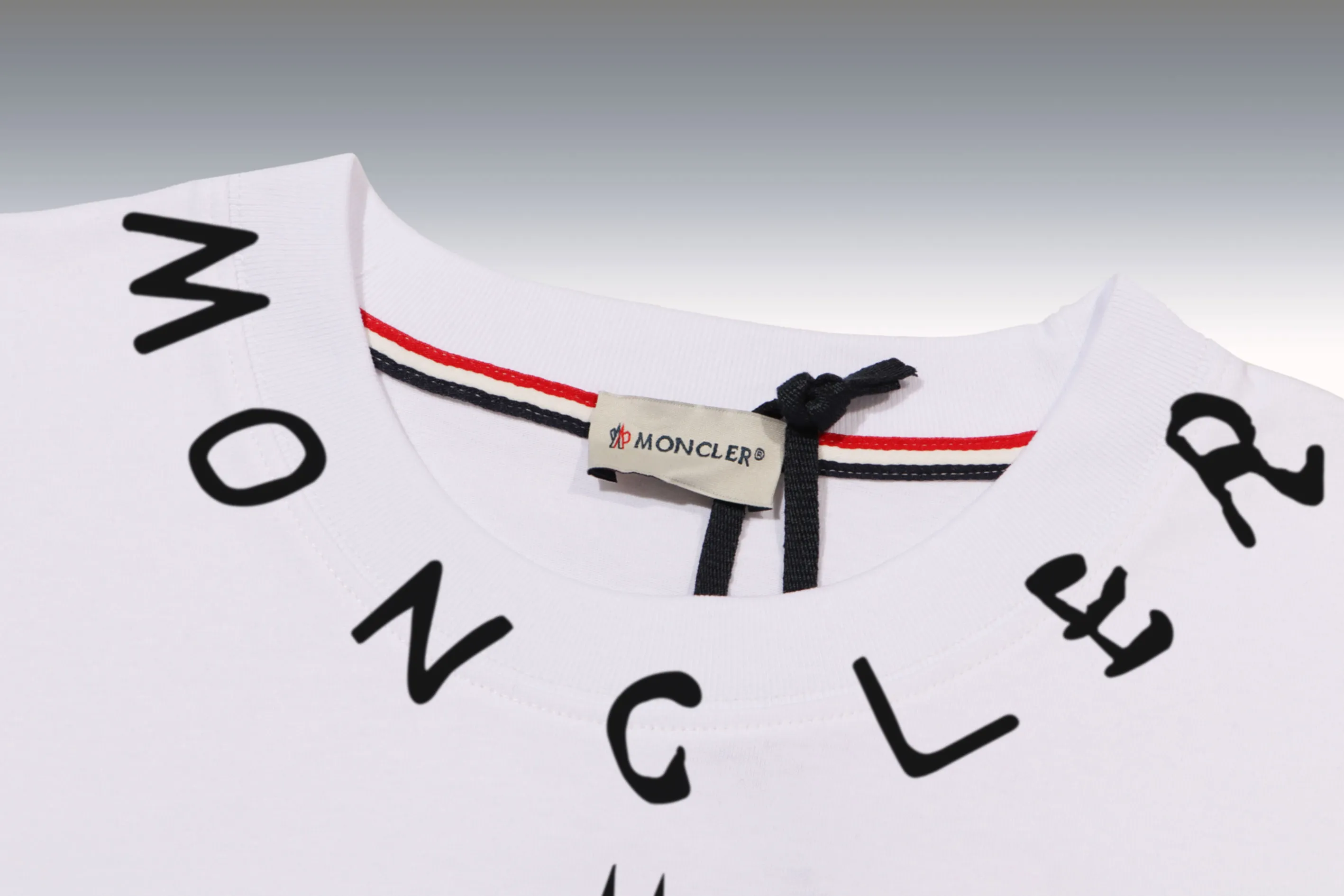 《Moncler~ 》2024New Arrival Quality T , Versatile Quality ！ ‼ 32 250G ‼ ， ， ， ， T 🤪 Sizes：S-M-L-XL-2XL ：Black，White， Same Style